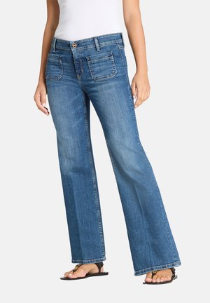 TESS POCKET - Flared Jeans - medium stone