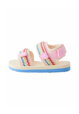 Børne sandal med åben tå, pink remme, bølget kant i regnbuens farver og blå sål designet til justerbar komfort.