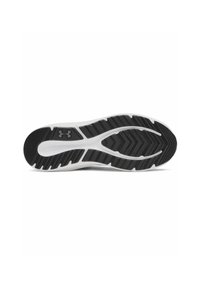 Schwarze und weiße Sohle eines Sportschuhs mit strukturiertem Gummi für besseren Halt, in geschwungener Form und mit dem deutlich sichtbaren Under Armour-Logo.