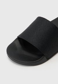 Thumbnail Image 6