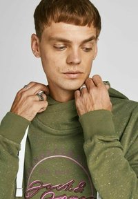 Jack & Jones JORWOODSS HOOD - Hoodie - martini olive