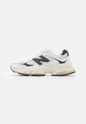 9060 UNISEX - Matalavartiset tennarit - white