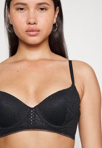 DIM MOD DE CORBEILLE PADDED BRA - Soutien com aro - black