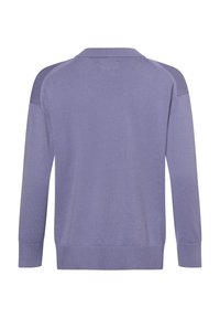 Lavendel Pullover, leichtes Strickgewebe, gerippte Bündchen und Saum, klassischer Kragen, kontrastierendes Ärmeldesign, taillierte Silhouette.