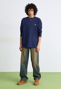 Carhartt WIP AMERICAN SCRIPT - Langarmshirt - air force blue