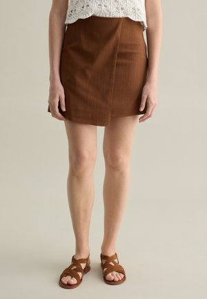 Gonna a campana - light tobacco brown