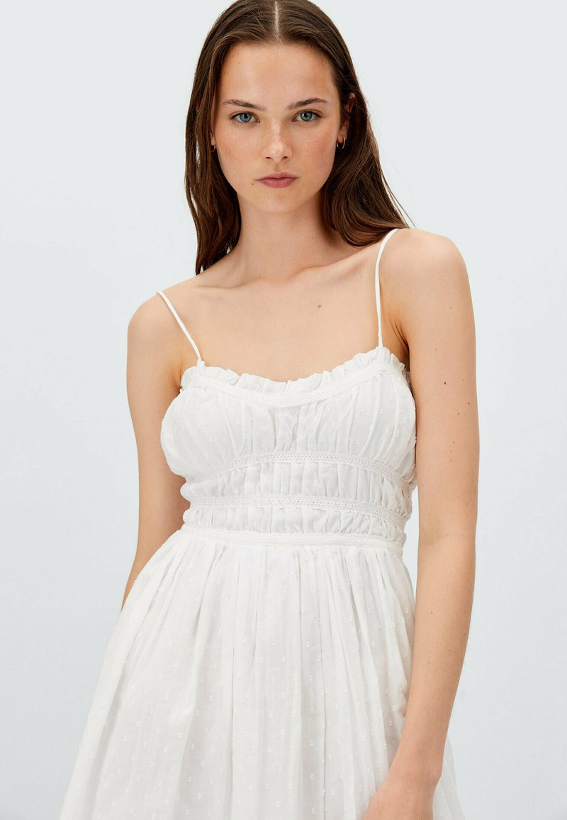 Damen Freizeitkleider | Stradivarius BESTICKTES TRÄGER Freizeitkleid white/weiß - HJ83865 Damen Freizeitkleider | Stradivarius BESTICKTES TRÄGER Freizeitkleid white/weiß - HJ83865