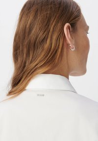 IKKS LONG-SLEEVED STRAIGHT CUT - Blusa - white
