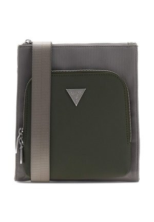 Kwadratowa torba na ramię z ciemnozieloną przednią kieszenią zapinaną na suwak, szarą główną częścią oraz szerokim szarym paskiem na ramię.