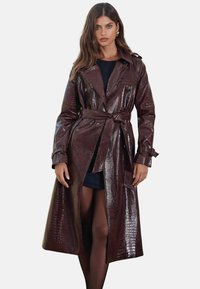 REGULAR FIT - LONGLINE - Kišni ogrtač - cherry red croc faux leather