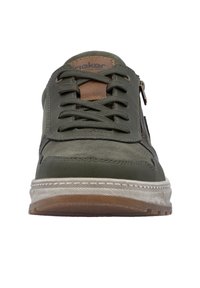Rieker Baskets basses - grün