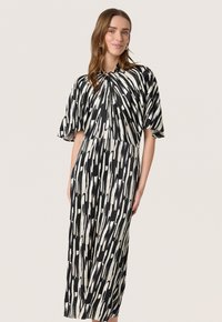 Soaked in Luxury Shirt dress - black stroke print