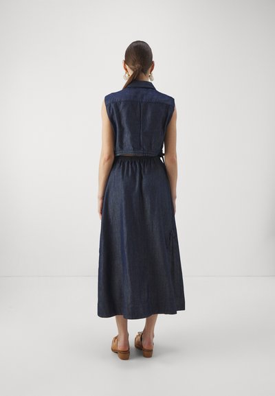 rag & bone ULTRA FEATHERWEIGHT SORAYA DRESS - Robe en jean - rinse