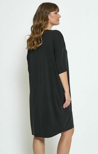 PEPPERCORN OCTANA SLEEVE KNEE LENGTH - Trikoomekko - black