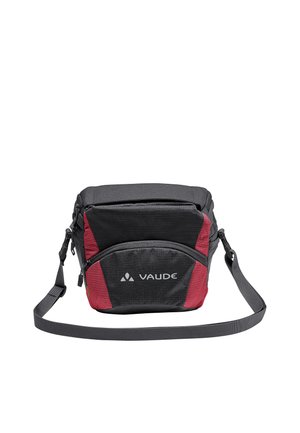 Compacte zwart-rode Vaude crossbodytas met voorvak met rits en verstelbare schouderriem.
