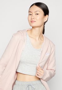 Nike Sportswear NSW CLUB FLC FZ STD - Camisola com fecho - pink oxford