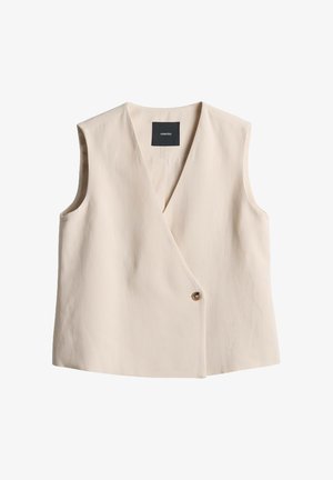 Gilet senza maniche beige con scollatura a V, design avvolgente, chiusura a un bottone e una texture di tessuto liscia. L'etichetta riporta "un giorno".