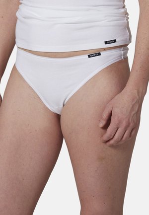 Weißer Baumwoll-Bikiniunterwäsche mit niedrig geschnittener Passform. Verfügt über ein schwarzes "SKINY"-Etikett am Bund. Glatte Textur, minimaler Abdeckungsbereich.