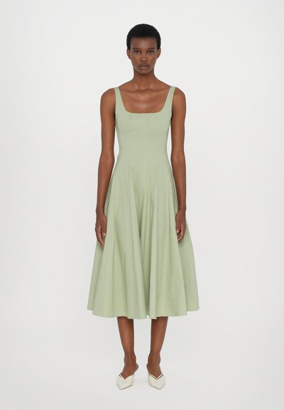 STAUD WELLS DRESS - Denní šaty - pale jade