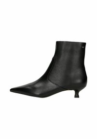 Czarne skórzane botki za kostkę z ostrym noskiem i wąskim obcasem typu kitten heel. Charakteryzują się gładką teksturą i minimalistycznym designem z bocznym szwem.