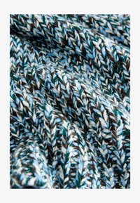 Selected, blue multi