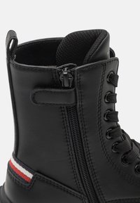 Tommy Hilfiger MICHIGAN UNISEX - Lace-up ankle boots - black