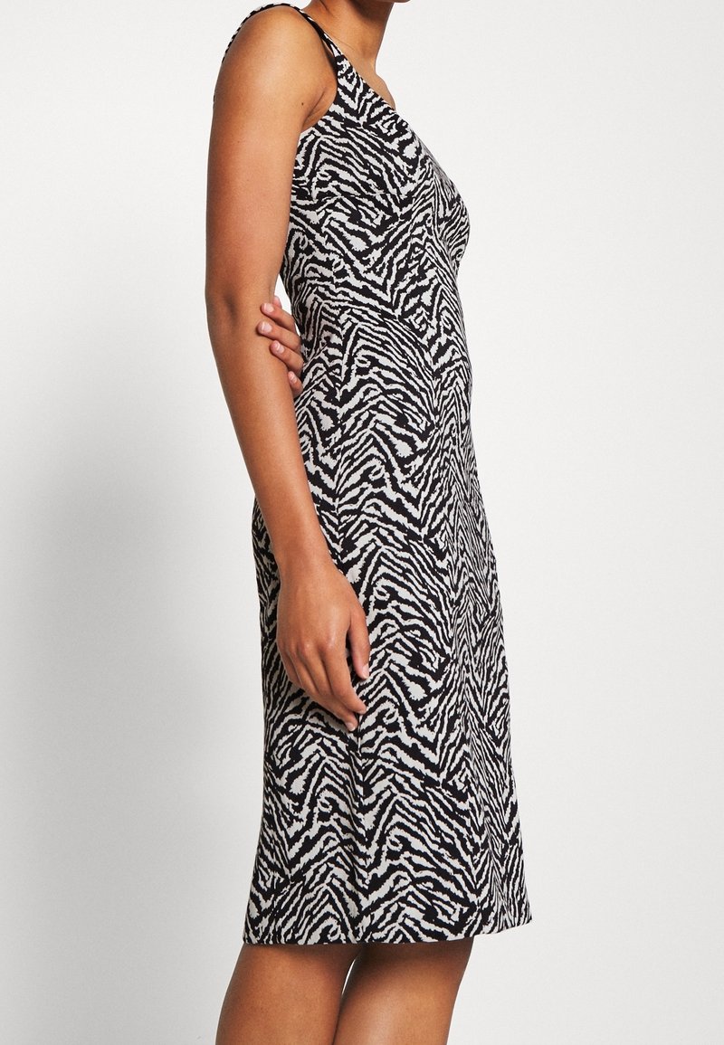 banana republic black and white dress Shift - - (Pre-owned) A-Line Dresses for Women Dark Red Tiered dress Material:Tulle