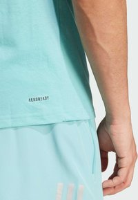 adidas Performance ESSENTIALS FEELREADY - Športové tričko - mint ton   black