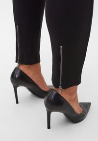 Zizzi WITH ZIPS - Leggings - black