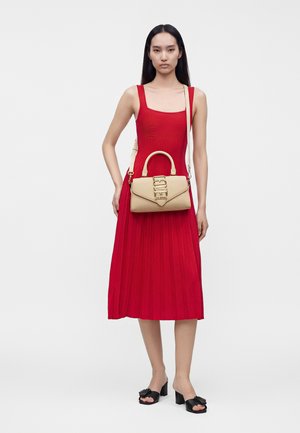 Love Moschino, LOVEBUG - Käsilaukku - butter