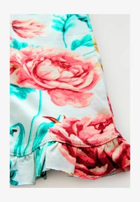 Wybrany, cream floral