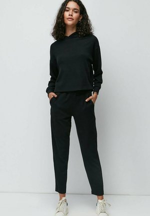 SET - Jogginghose - black