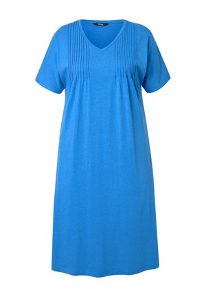 Blaues kurzärmeliges Kleid aus weichem Stoff, mit V-Ausschnitt und vertikalen Falten entlang des Oberteils, in einer lockeren, entspannten Passform.