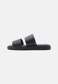 Non sélectionné, triple black