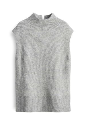Maglione senza maniche grigio chiaro in maglia con collo alto a costine e orlo, steso su uno sfondo bianco.