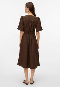 Vero Moda Abito a camicia - chocolate torte