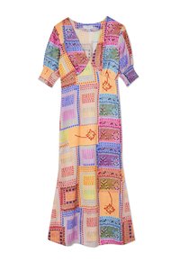 Robe maxi avec un design de patchwork coloré présentant divers motifs géométriques, des manches courtes bouffantes et un décolleté en V profond.