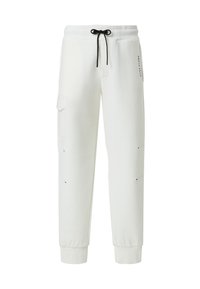 Pantalones deportivos blancos en un corte relajado, con cintura ajustable, bolsillos laterales y sutiles toques negros. Tela suave, puños acanalados.