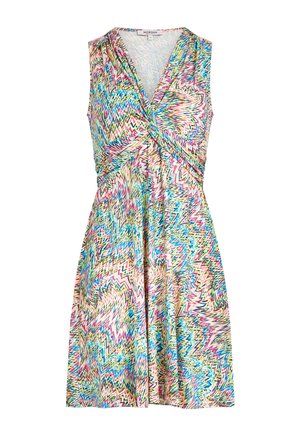 Kleurvolle mouwloze jurk met een wikkeldesign, voorzien van een zigzagpatroon in roze, blauw en groene tinten, gemaakt van een lichtgewicht stof.