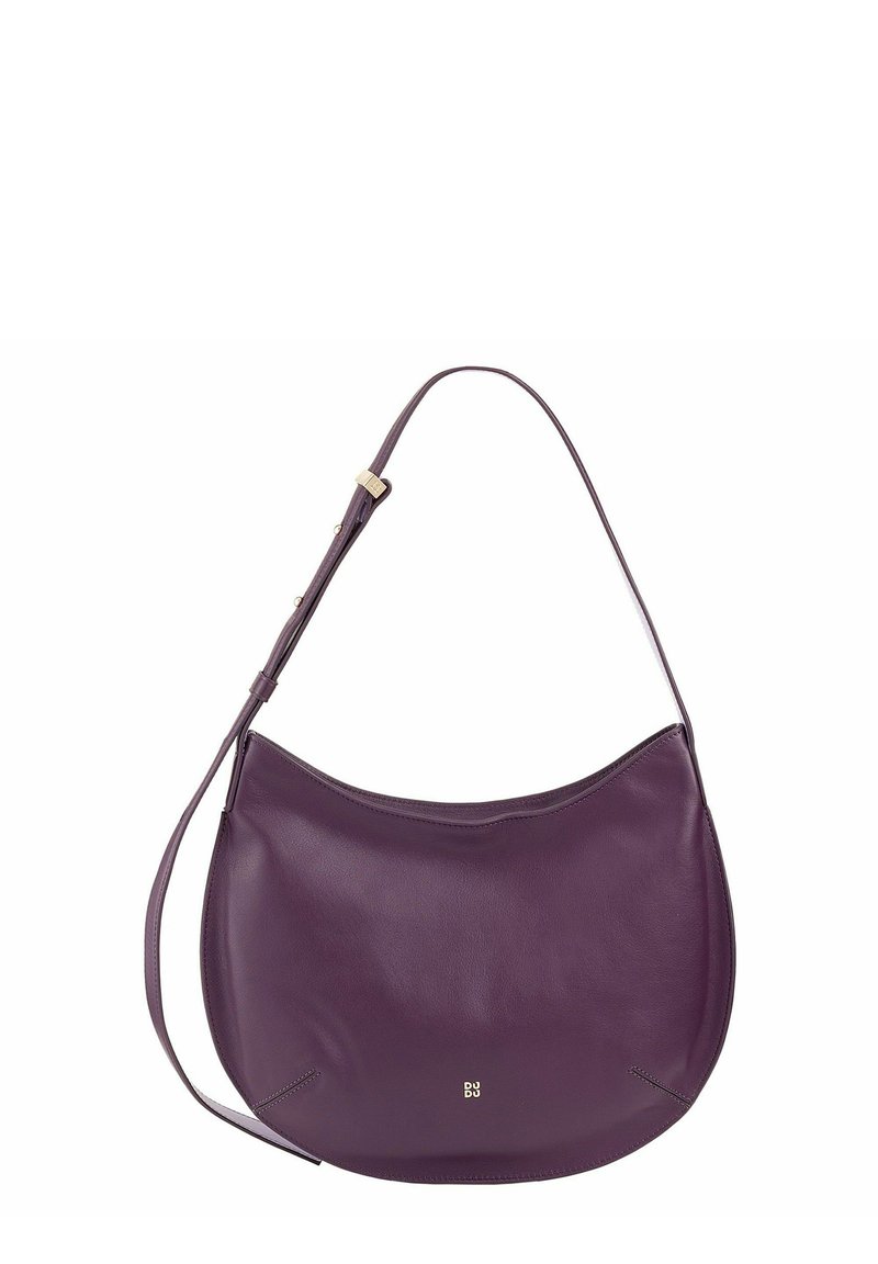 Borsa a spalla in pelle viola con una forma curva, dotata di una sottile tracolla regolabile e di dettagli in oro opaco. Texture liscia.