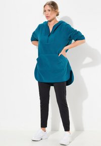 Ulla Popken HOODED NECK - Felpa in pile - dark petrol