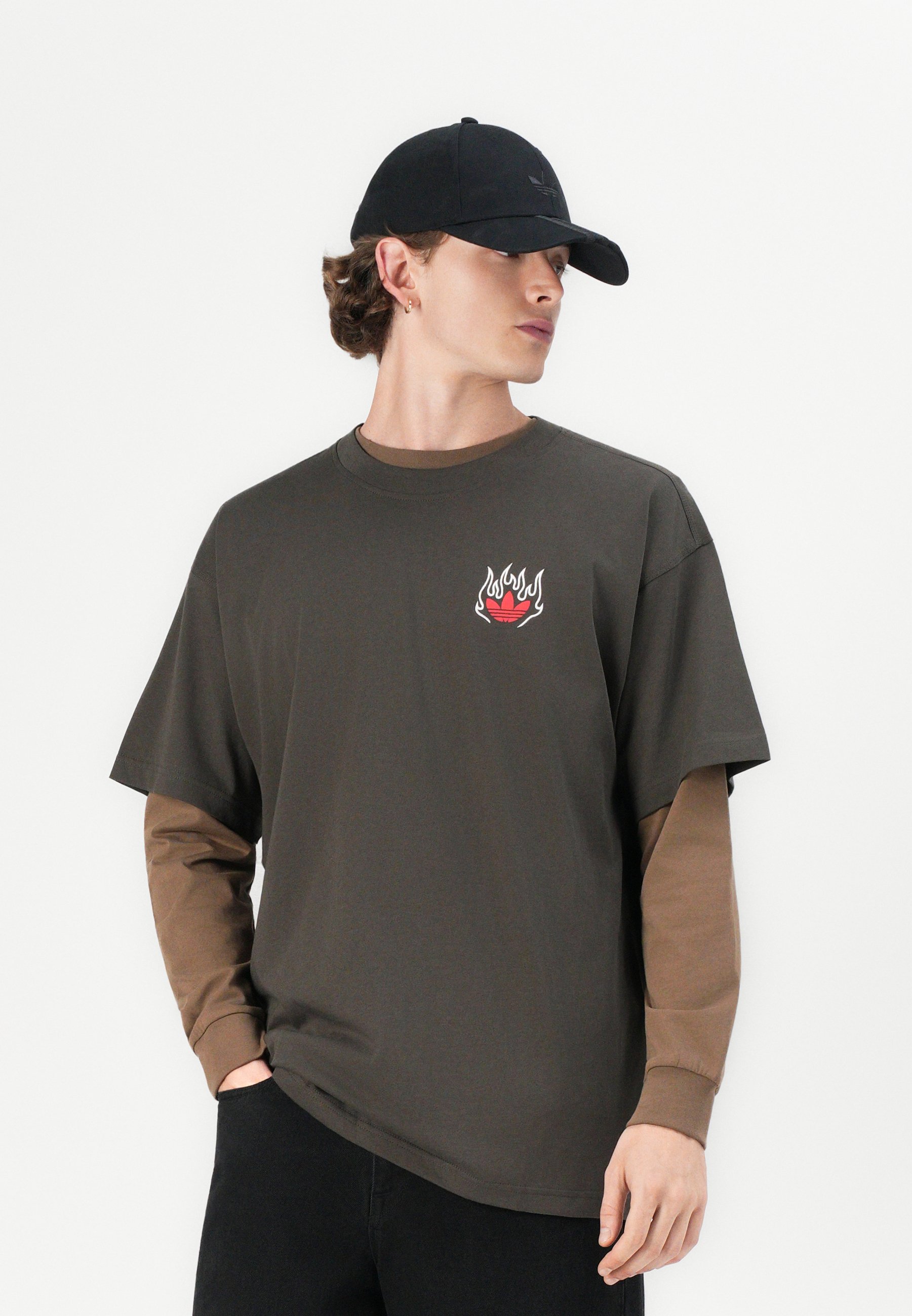 adidas Originals STREET DRAWING UNISEX - Print T-shirt - shadow