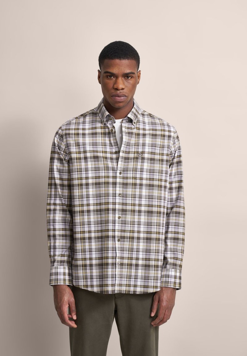 Kariertes Hemd in Beige, Braun und Weiß. Button-down-Kragen, lange Ärmel und eine einzelne Brusttasche. Aus einem leichten Stoff gefertigt.