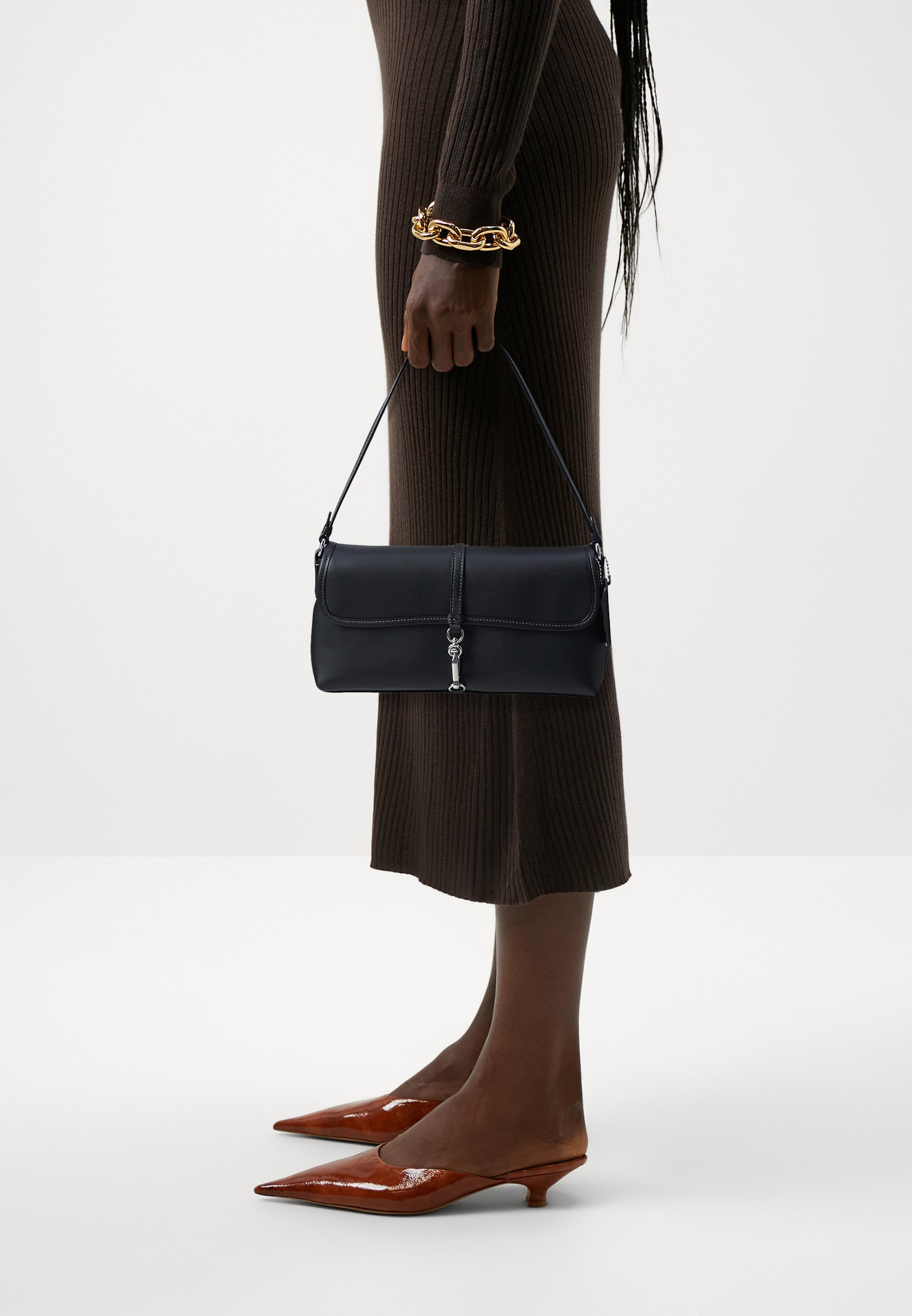 COACH HAMPTONS BAG - Handbag - black - Zalando