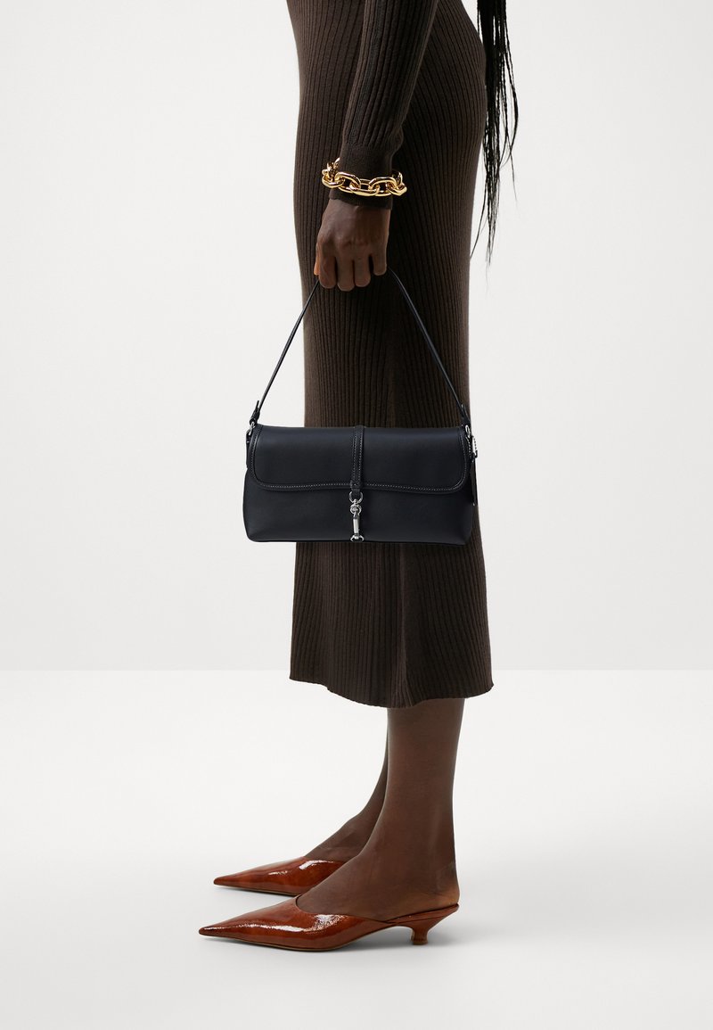 COACH HAMPTONS BAG - Kézitáska - black