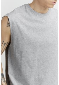 Solid SDVICENTE - Top - light grey melange