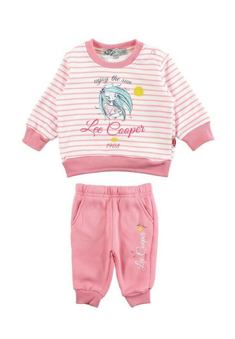 Sweat-shirt rayé rose avec graphique de dessin animé et texte ; pantalon de survêtement rose uni assorti avec poches latérales et poignets élastiques.