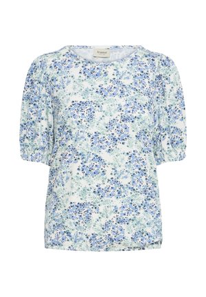 Valge pluus lühikeste paspulluvarrukatega, ümmarguse kaelusega ning sinise ja rohelise lillimustriga.