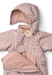 Chaqueta con estampado floral en suave color rosa, con capucha y forro interior de forro polar, cierre de cremallera y botones a presión para un ajuste seguro.