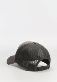 Czapka baseballowa z szarym przednim panelem i czarną siateczką z tyłu, z zapięciem snapback i lekko błyszczącym materiałem z przodu.